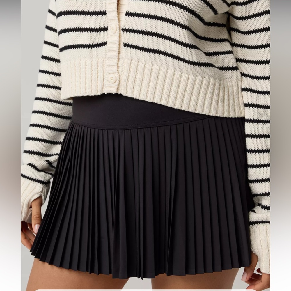 😍aerie! Black Pleated Women's Skirt